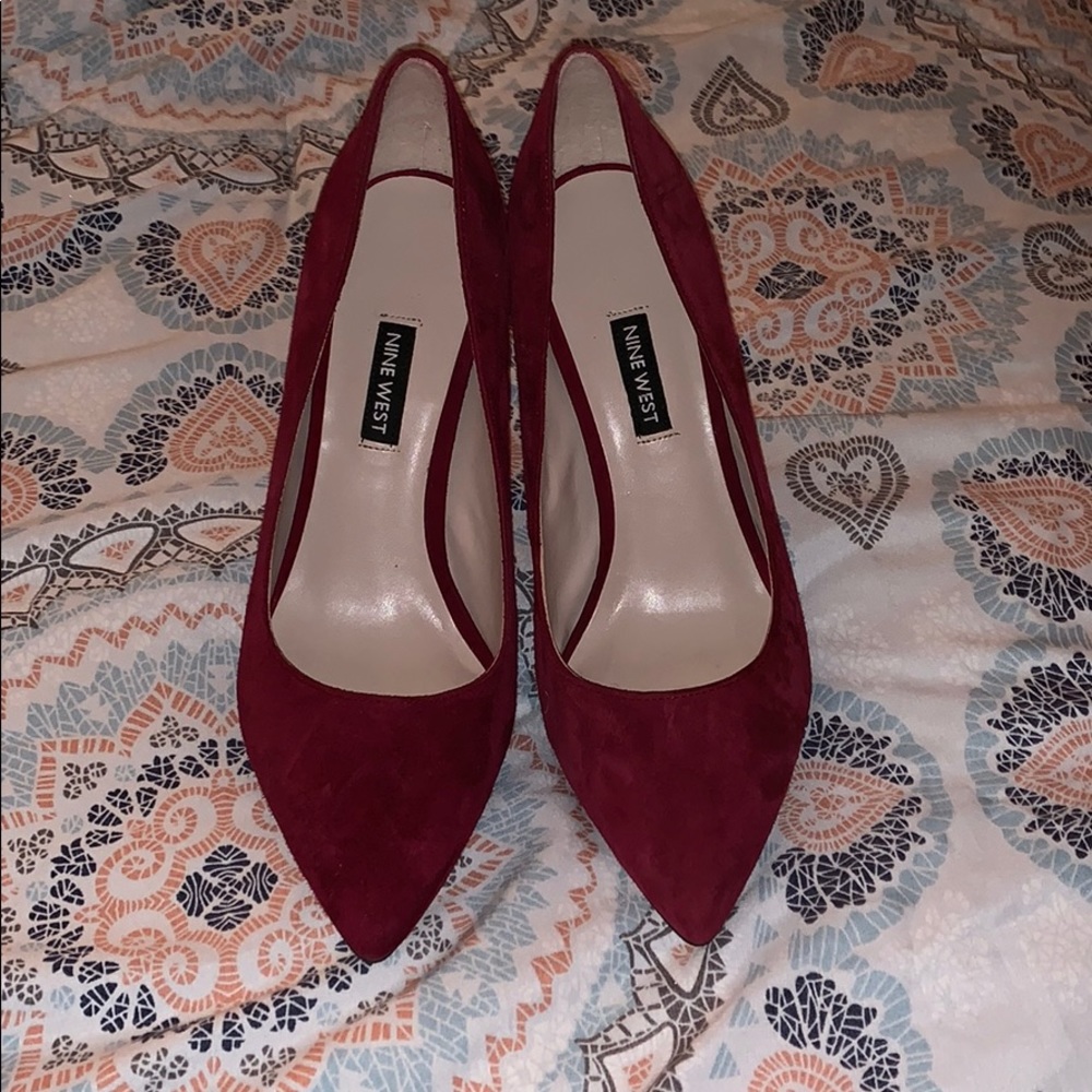 Suede pumps